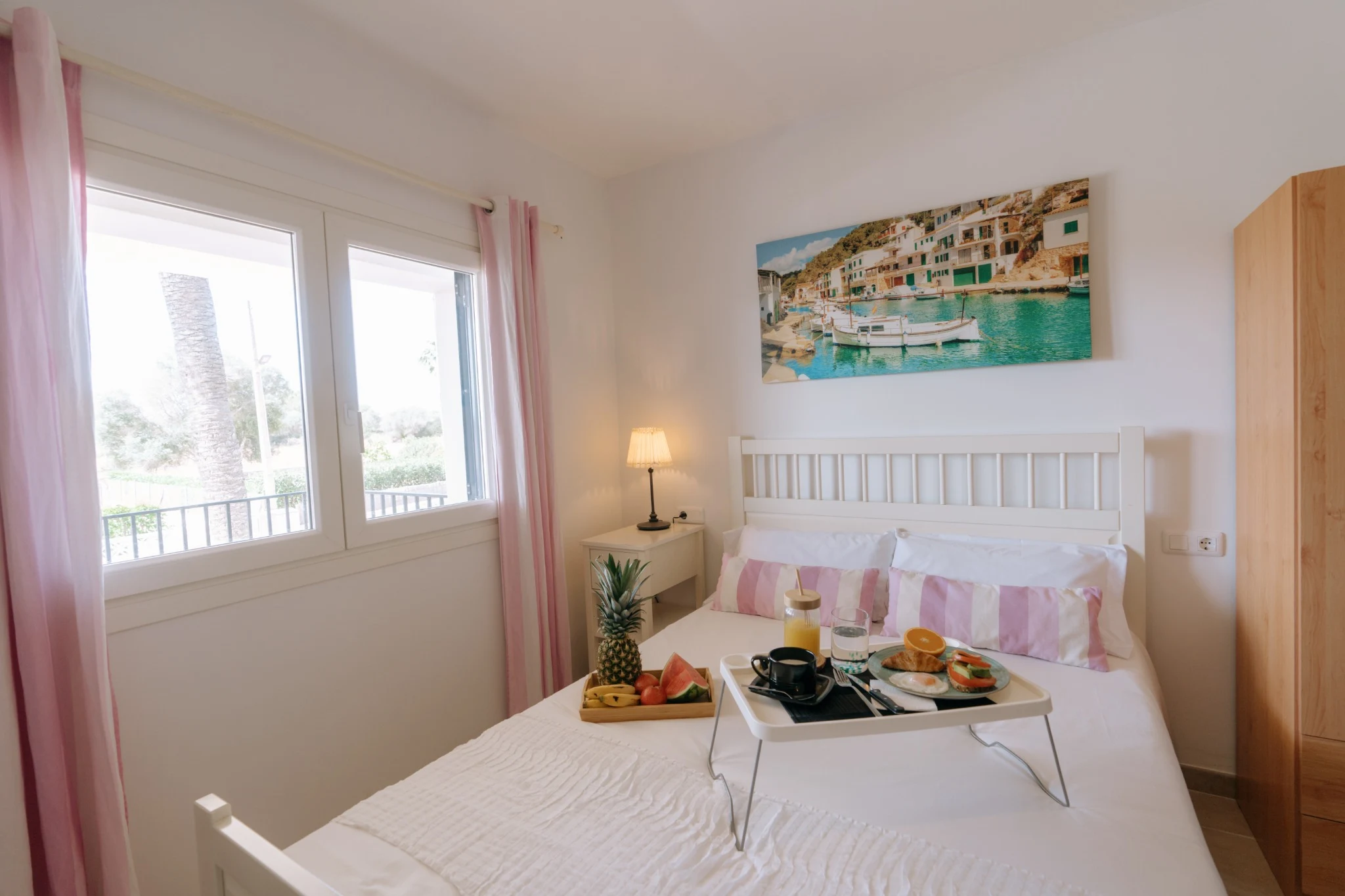 Dormitorio doble luminoso de Villa Levante